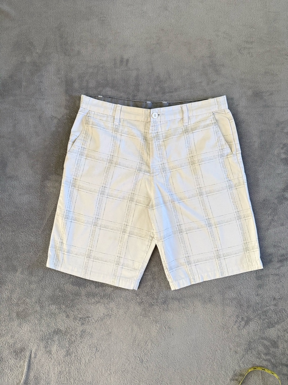 Subculture Mens Plaid Shorts Size 34 White Grey Chino Skater Flat Front Casual